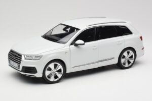 Audi Q7 4M Weiß Minichamps 1:18 110014000 Druckguss