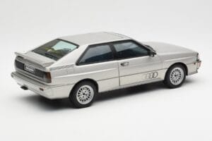 Audi Quattro LWB Silber AUTOart 1:18 70303 Druckguss — Bild 3 von 8