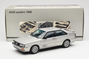 Audi Quattro LWB Silber AUTOart 1:18 70303 Druckguss — Bild 8 von 8