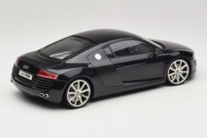 Audi R8 Schwarz Kyosho 1:18 09213BK Druckguss — Bild 3 von 8