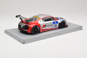 Audi R8 LMS #99 F. Biela / P. Kaffer / M. Fässler / M. Hennerici Phoenix Racing 24 Hours Nürburgring 2009 Spark 1:18 18S041 R — Bild 3 von 6