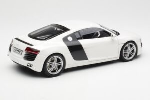 Audi R8 Type 42 Weiß Kyosho 1:18 09213W Druckguss — Bild 3 von 8