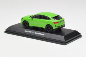 Audi RSQ3 F3 Sportback Grün Minichamps 1:43 5012013631 Druckguss — Bild 3 von 4