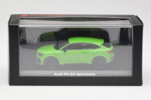 Audi RSQ3 F3 Sportback Grün Minichamps 1:43 5012013631 Druckguss — Bild 4 von 4