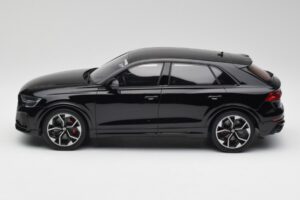 Audi RSQ8 Night Schwarz GT Spirit 1:18 GT305 Resin — Bild 3 von 6