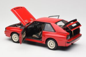 Audi Sport Quattro Rot Händler-Edition AUTOart 1:18 5030400205 Druckguss — Bild 5 von 8