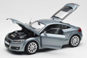 Audi TT 8J Kondorgrau Minichamps 1:18 5010500415 Druckguss — Bild 2 von 8