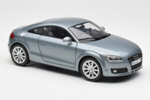 Audi TT 8J Kondorgrau Minichamps 1:18 5010500415 Druckguss — Bild 6 von 8