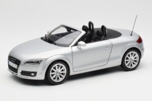 Audi TT 8J Roadster Lichtsilber Minichamps 1:18 5010500515 Druckguss