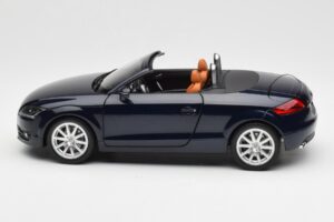 Audi TT 8J Roadster Tiefseeblau Minichamps 1:18 5010500525 Druckguss — Bild 4 von 8