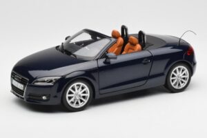 Audi TT 8J Roadster Tiefseeblau Minichamps 1:18 5010500525 Druckguss
