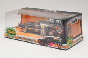 Batmobile Mit Batman-Figur Metals Diecast 1:24 98259 Druckguss — Bild 3 von 3