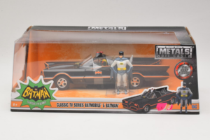 Batmobile Mit Batman-Figur Metals Diecast 1:24 98259 Druckguss