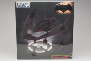 Batwing & Batman Set Metals Diecast 1:24 98325 Druckguss