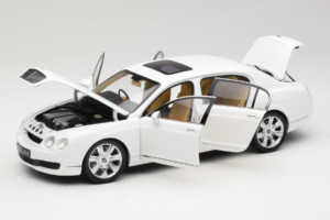Bentley Continental Flying Spur Weiß Minichamps 1:18 100139461 Druckguss — Bild 2 von 8