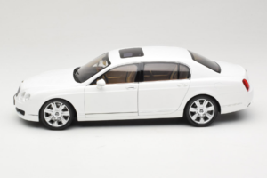 Bentley Continental Flying Spur Weiß Minichamps 1:18 100139461 Druckguss — Bild 4 von 8
