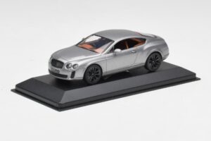 Bentley Continental GT Grau Mit Schwarzen Felgen Minichamps 1:43 BENTLEY001 Druckguss — Bild 2 von 4