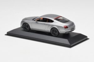 Bentley Continental GT Grau Mit Schwarzen Felgen Minichamps 1:43 BENTLEY001 Druckguss — Bild 3 von 4
