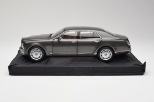 Bentley Mulsanne Brodgar Metallic Minichamps 1:18 BL843 Druckguss — Bild 4 von 8