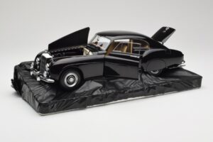 Bentley R-Type Continental Black Metallic Minichamps 1:18 100139420 Druckguss — Bild 2 von 8