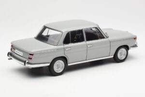 BMW 1800 TiSA Bernina Grau AUTOart 1:18 70621 Druckguss — Bild 3 von 8