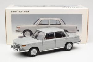 BMW 1800 TiSA Bernina Grau AUTOart 1:18 70621 Druckguss — Bild 8 von 8