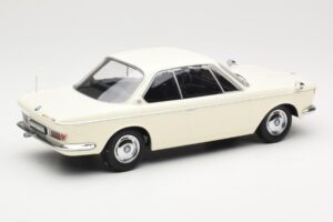 BMW 2000 CS Coupe Creme KK-Scale 1:18 KKDC180121 Druckguss — Bild 2 von 6