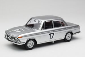 BMW 2000 Ti #17 J. Ickx / H. Hahne 24 Hours of Spa 1966 Winners Minichamps 1:18 107662517 Resin
