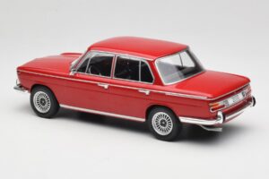 BMW 2000 121 Rot MCG 1:18 MCG18543 Druckguss — Bild 5 von 6