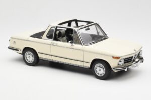 BMW 2002 Baur Cabriolet E10 Chamonix Weiß AUTOart 1:18 70532 Druckguss — Bild 6 von 8