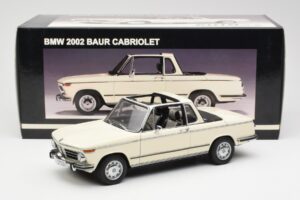 BMW 2002 Baur Cabriolet E10 Chamonix Weiß AUTOart 1:18 70532 Druckguss — Bild 8 von 8