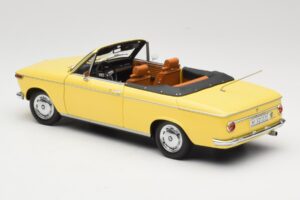 BMW 2002 Cabriolet Hellgrün Minichamps 1:18 80430145820 Druckguss — Bild 7 von 8
