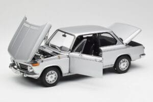 BMW 2002tii Silber AUTOart 1:18 80430151479 Druckguss — Bild 2 von 8