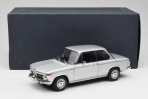 BMW 2002tii Silber AUTOart 1:18 80430151479 Druckguss — Bild 8 von 8