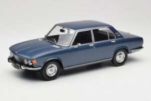 BMW 2500 E3 Blue Metallic Minichamps 1:18 155029200 Druckguss