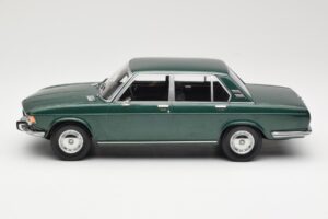 BMW 2500 E3 Green Metallic Minichamps 1:18 155029201 Druckguss — Bild 3 von 6