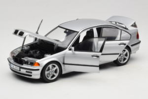 BMW 3 Series E46 Silber UT Models 1:18 80439421535 Druckguss — Bild 2 von 8