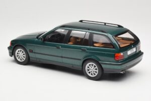 BMW 3 Series E36 Touring Green Metallic MCG 1:18 MCG18366 Druckguss — Bild 5 von 6