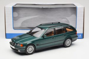 BMW 3 Series E36 Touring Green Metallic MCG 1:18 MCG18366 Druckguss — Bild 6 von 6