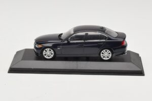 BMW 3 Series E90 Dark Blue Metallic Minichamps 1:43 80420392151-R Druckguss