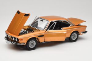 BMW 3.0 CSi E9 Gold Metallic Minichamps 1:18 180029027 Druckguss — Bild 2 von 8