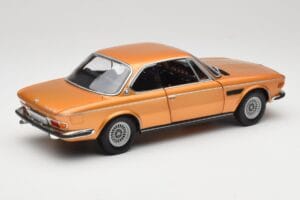 BMW 3.0 CSi E9 Gold Metallic Minichamps 1:18 180029027 Druckguss — Bild 3 von 8
