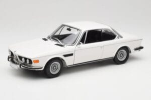 BMW 3.0 CSi E9 Weiß Minichamps 1:18 180029026 Druckguss