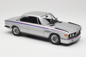 BMW 3.0 CSL E9 Polaris Silver Minichamps 1:18 155028135 Druckguss — Bild 4 von 6