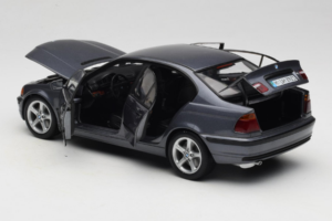 BMW 318i E46 Grey Metallic Händler Edition UT Models 1:18 80430028459 Druckguss — Bild 5 von 8