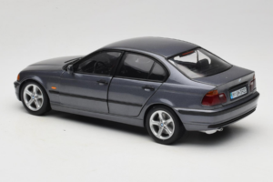 BMW 318i E46 Grey Metallic Händler Edition UT Models 1:18 80430028459 Druckguss — Bild 7 von 8