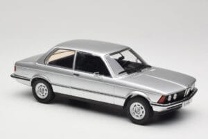 BMW 320 E21 Silber Minichamps 1:18 107024200 Resin — Bild 4 von 6