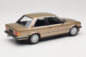 BMW 323i E30 Brown Metallic Minichamps 1:18 155026004 Druckguss — Bild 2 von 6