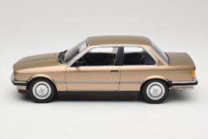 BMW 323i E30 Brown Metallic Minichamps 1:18 155026004 Druckguss — Bild 3 von 6