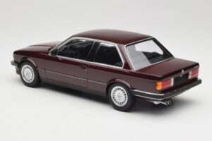 BMW 323i E30 Dark Red Metallic Minichamps 1:18 155026007 Druckguss — Bild 5 von 6